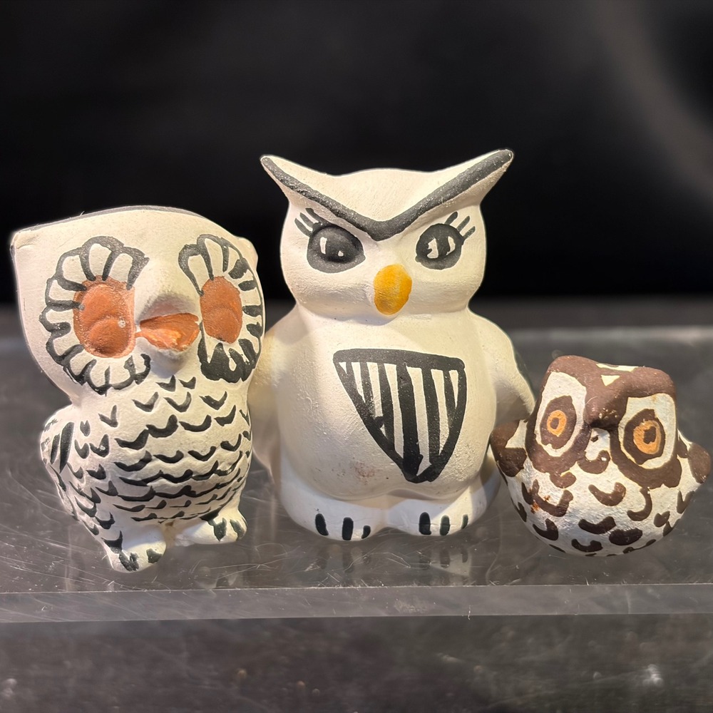 Acoma NM R Abeyta Hand Painted Clay Owl Figurines Set of 3 Miniature Pottery